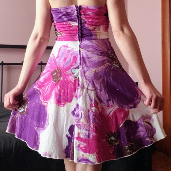 Dress - Picture 2 of 10